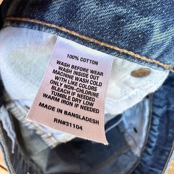 True Craft High Rise Distressed Destroyed Denim NWT Jean Shorts Size 9 - Picture 6 of 10